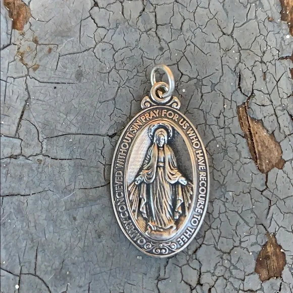 Vintage Sterling Saint Mary Pray for Us Pendant - Picture 11 of 16